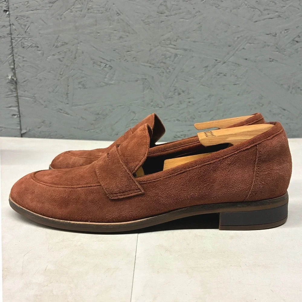 Clarks Suede Penny Loafer Shoes Womens Size 8.5 Brown Comfort Slip On Casual